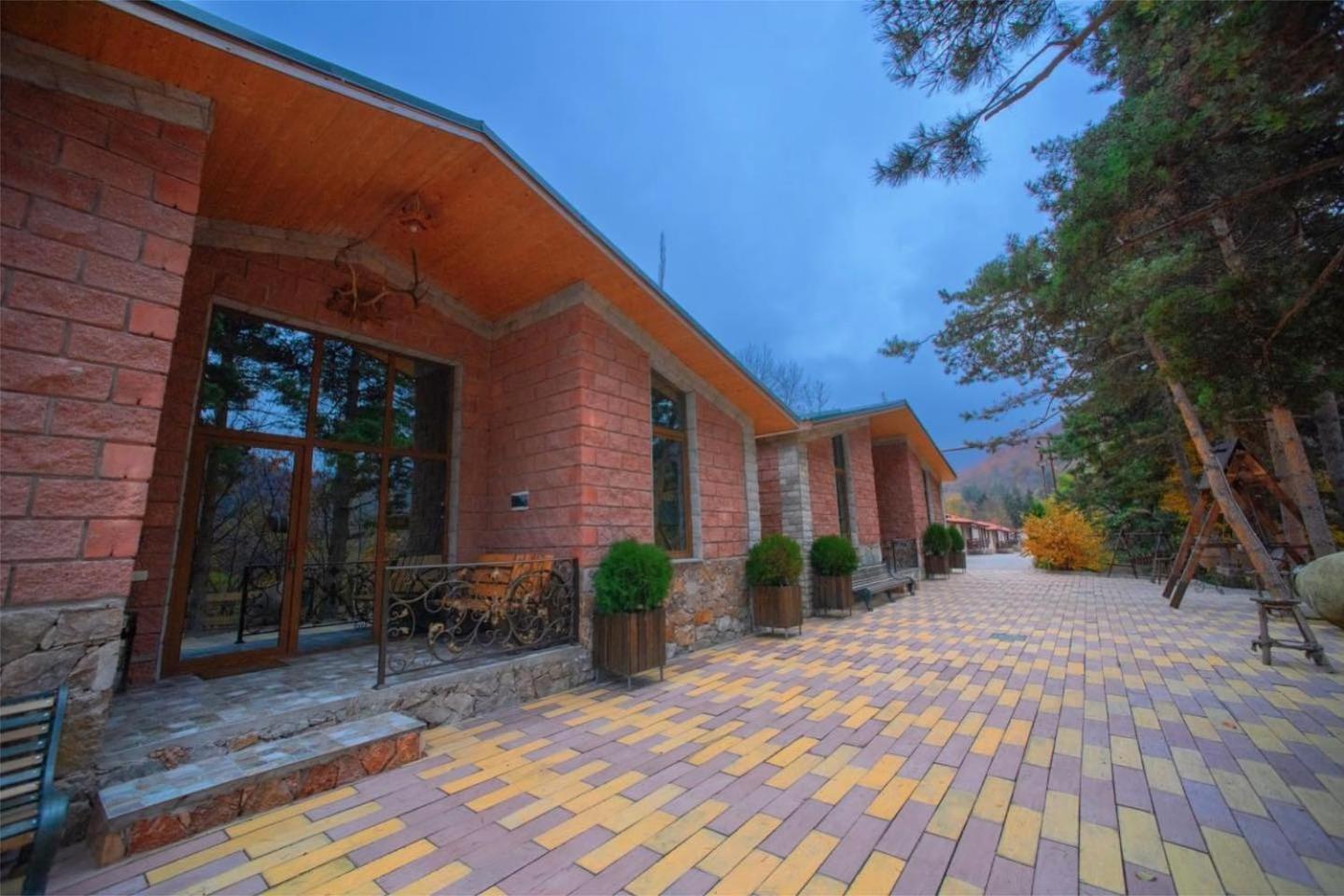 Haghartsin Hotel And Restaurant Дилиян Екстериор снимка